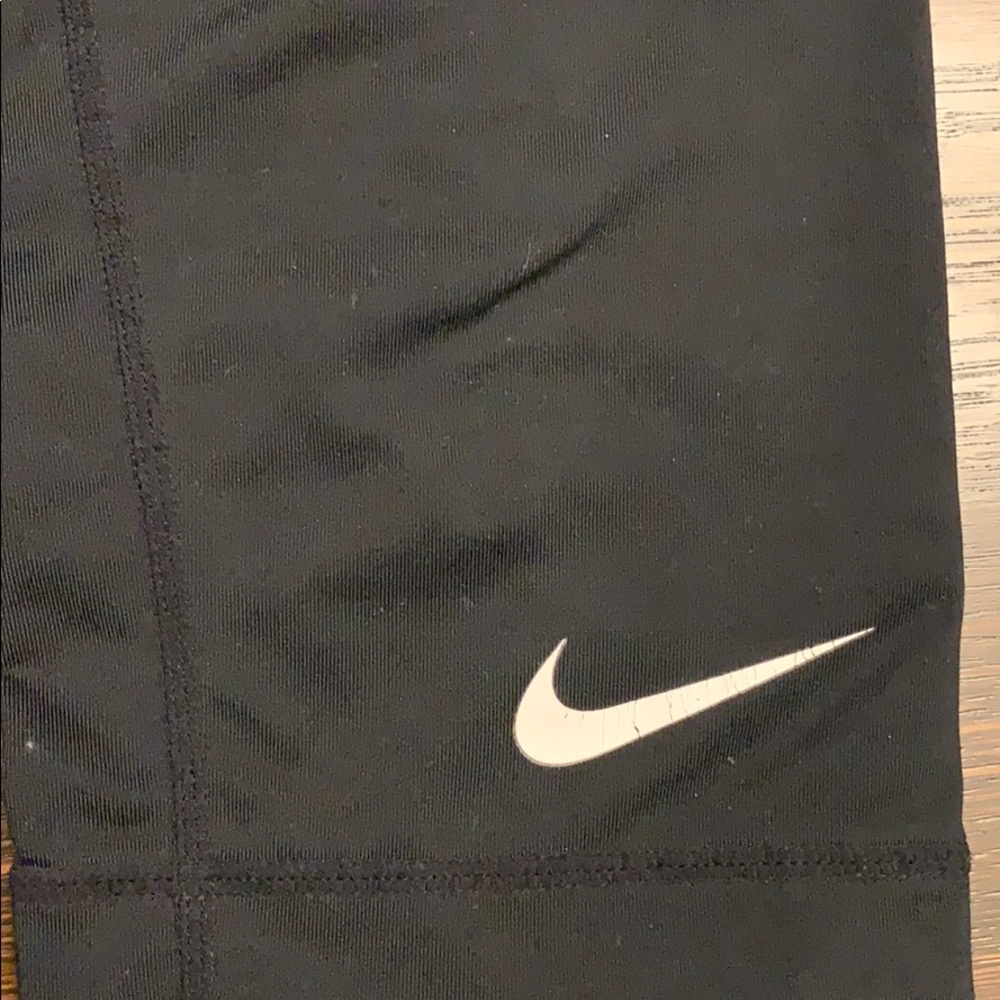 Nike workout Leggings - Picture 3 of 3